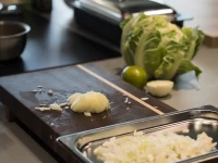 CURO in gebruik met gesneden ajuin